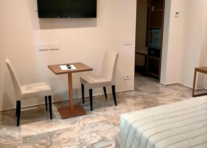 מלון Modus Boutique 3*